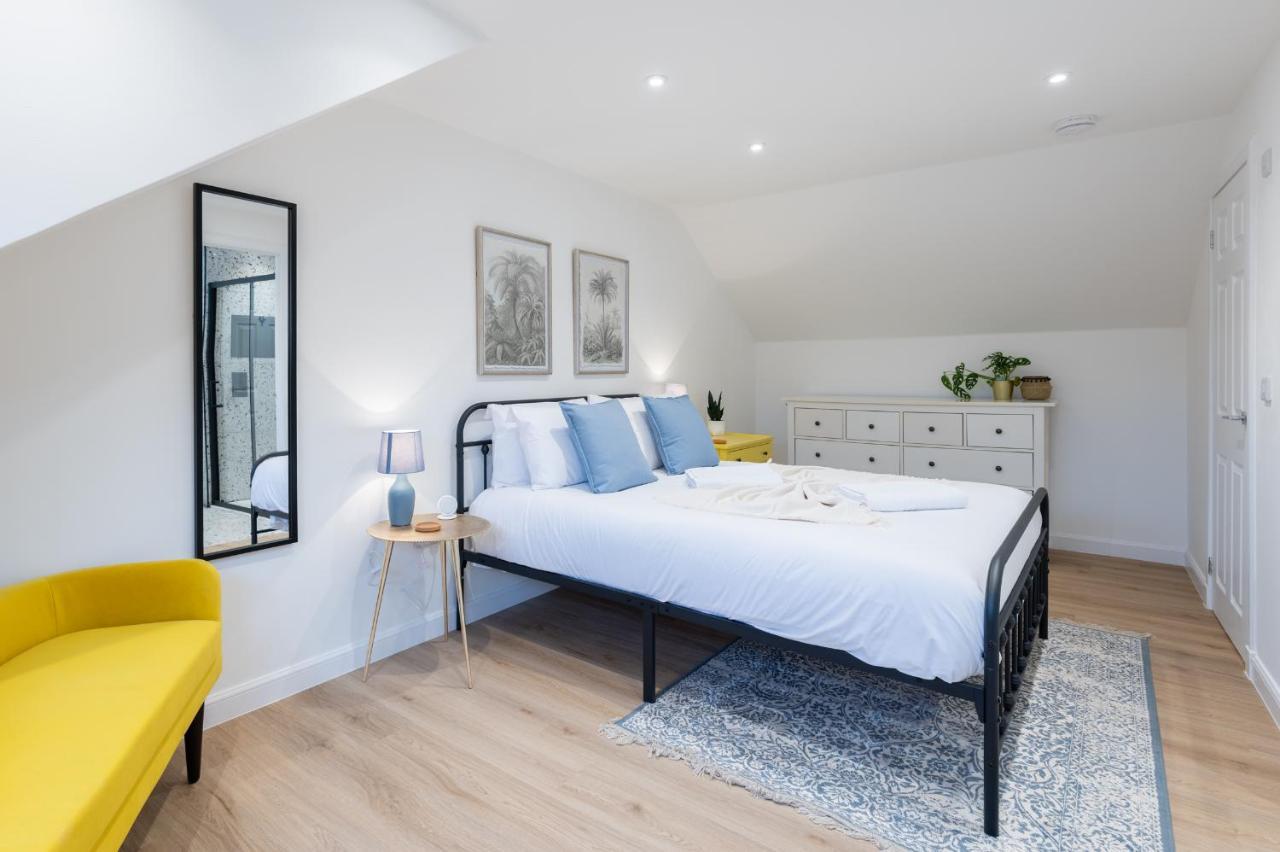 The Pinkish House - 4 Bed In The Town Centre